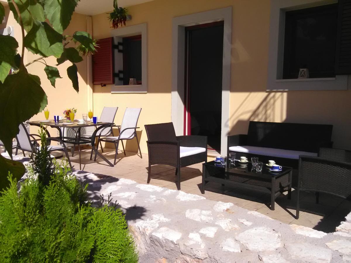 Mikros Gialos Apartments Εξωτερικό φωτογραφία